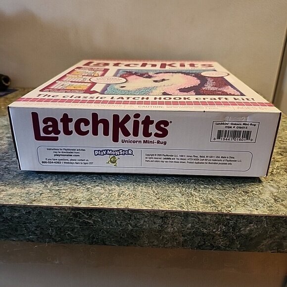 LatchKits Unicorn Mini-Rug Kit 12" x 11" Latch Hook NEW Unopened - Picture 3 of 6